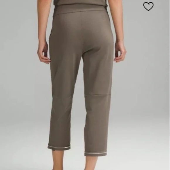 Lululemon Relaxed Pants Fit HR Knit Crop 24” Nomad Size : XS - Picture 3 of 16